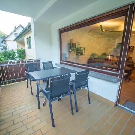 Rheintal-Ferien - 90 qm Ferienwohnung mit Wine&Style - Dein Urlaub am Rhein Niederheimbach Exterior foto